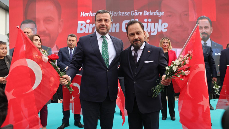 CUMHUR İTTİFAKINDAN SARIÇAM’DA MİTİNG GİBİ SEÇİM İLETİŞİM MERKEZİ AÇILIŞI