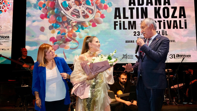 Altın Koza; Orhan Kemal Emek Ödülleri Töreni ve Nilüfer konseriyle başladı
