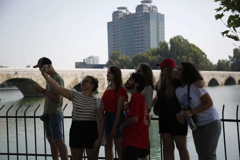 7 ÜLKEDEN 22 ÖĞRENCİ ADANA’YA GELDİ