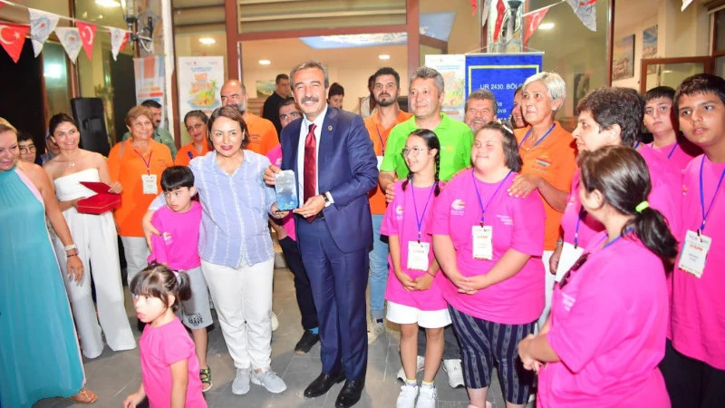 SONER ÇETİN ÖZEL ÇOCUKLARIN KAMPINDA